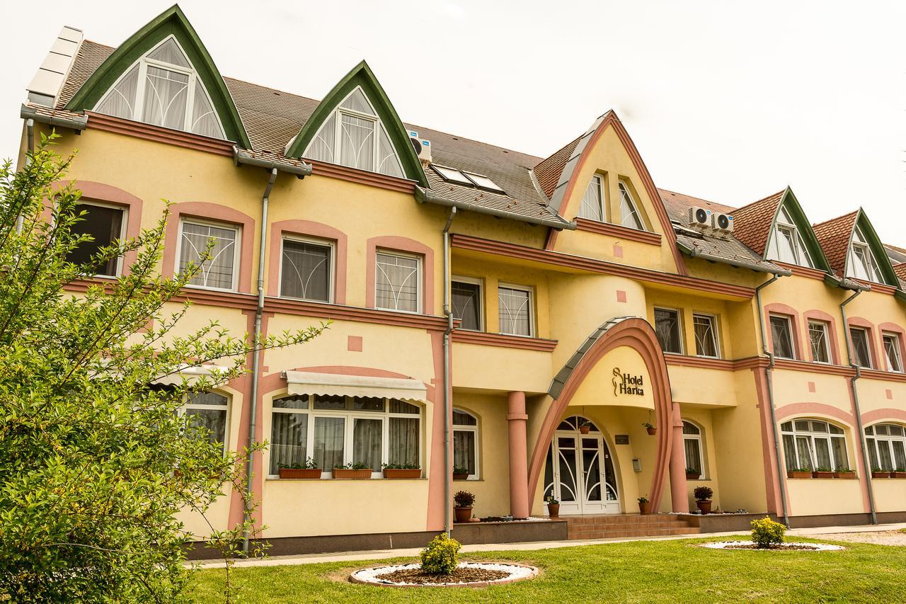 Hotel Harka ฮอร์กานี ภายนอก รูปภาพ
